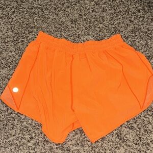 Lululemon Hotty Hot short 4”